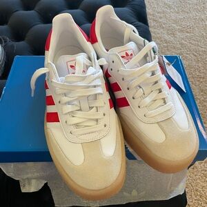 Adidas Sambae, Red